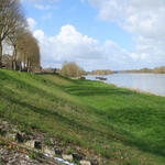 17.2 - saint-dyc¦º, port de chambord (1).jpg